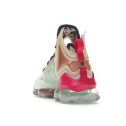 Nike LeBron 19 - Technologie d'Amorti Révolutionnaire Air Max et Zoom Air