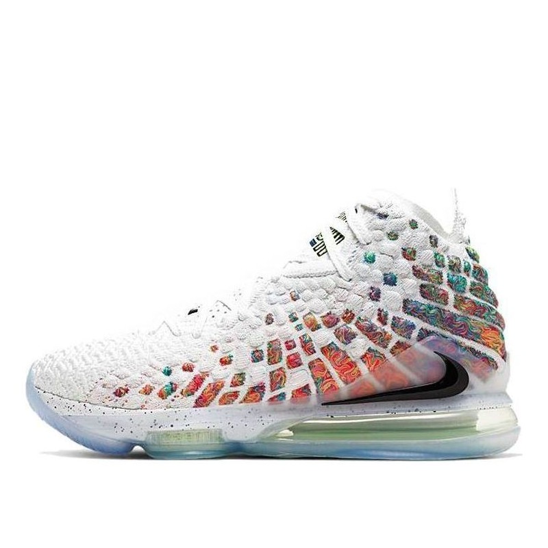 Nike LeBron 17 - Semelle Extérieure à Traction Multidirectionnelle