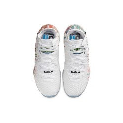 Nike LeBron 17 - Semelle Extérieure à Traction Multidirectionnelle